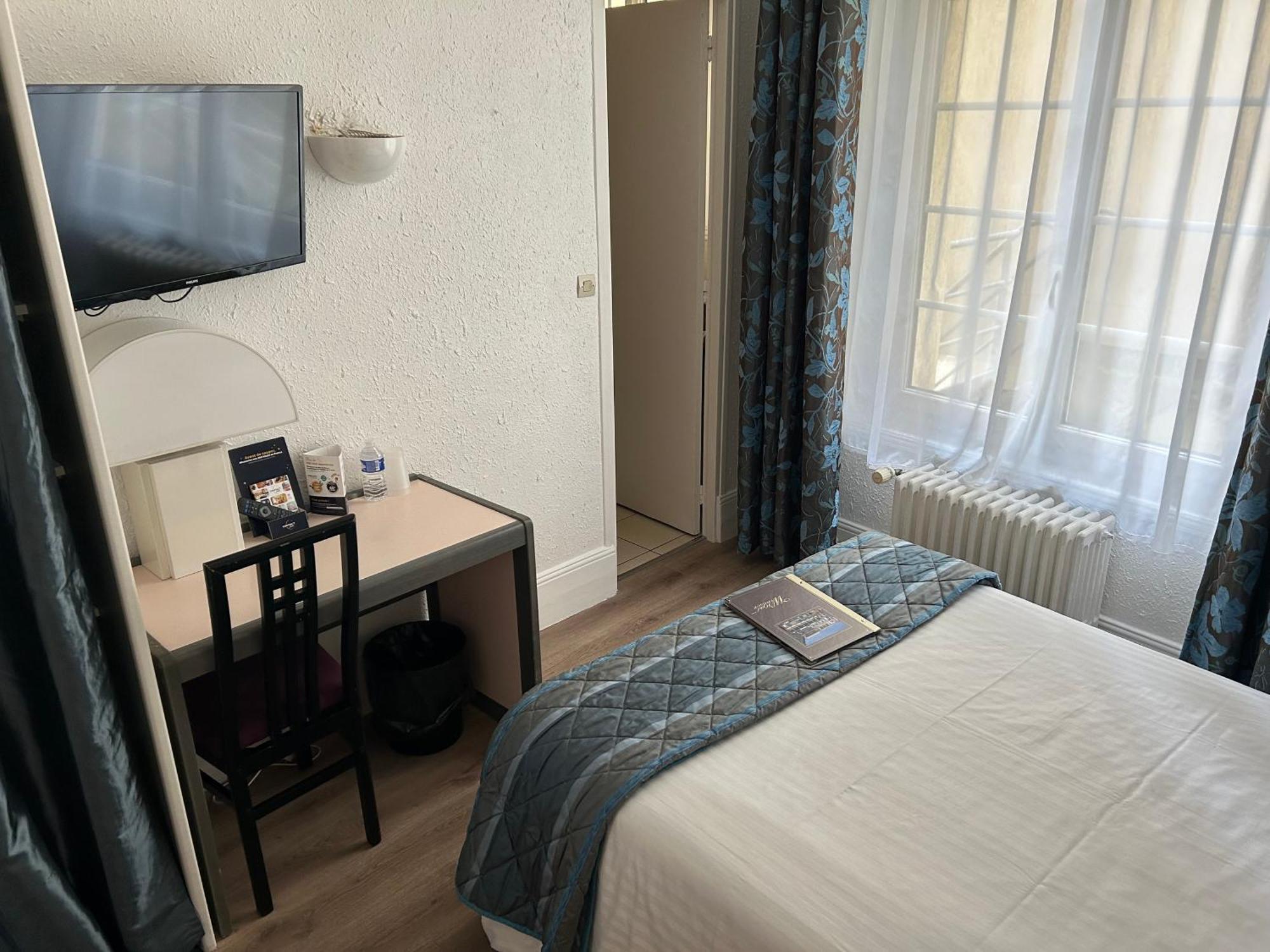 דייפ Hotel Windsor Contact Hotel מראה חיצוני תמונה