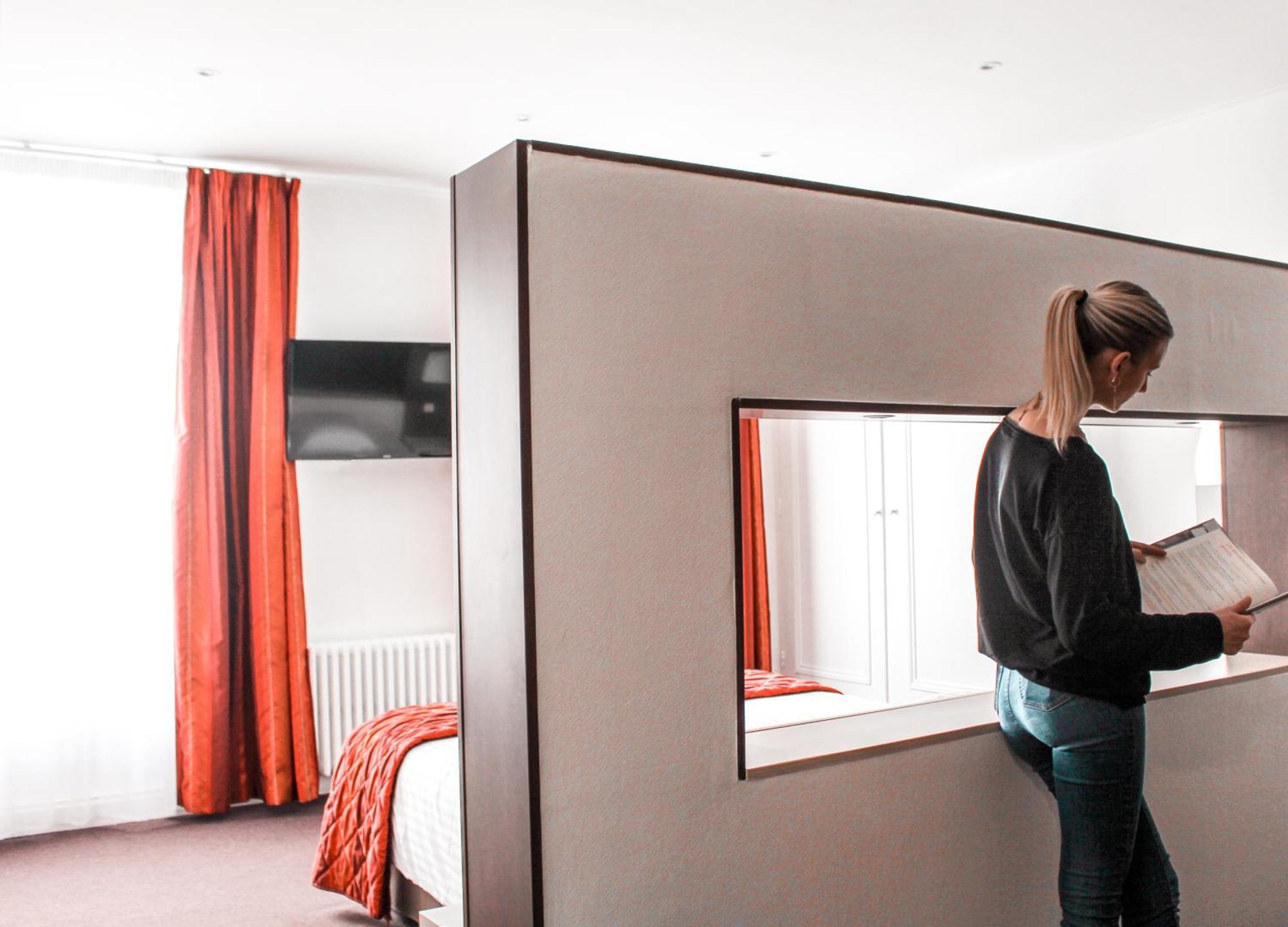 דייפ Hotel Windsor Contact Hotel מראה חיצוני תמונה