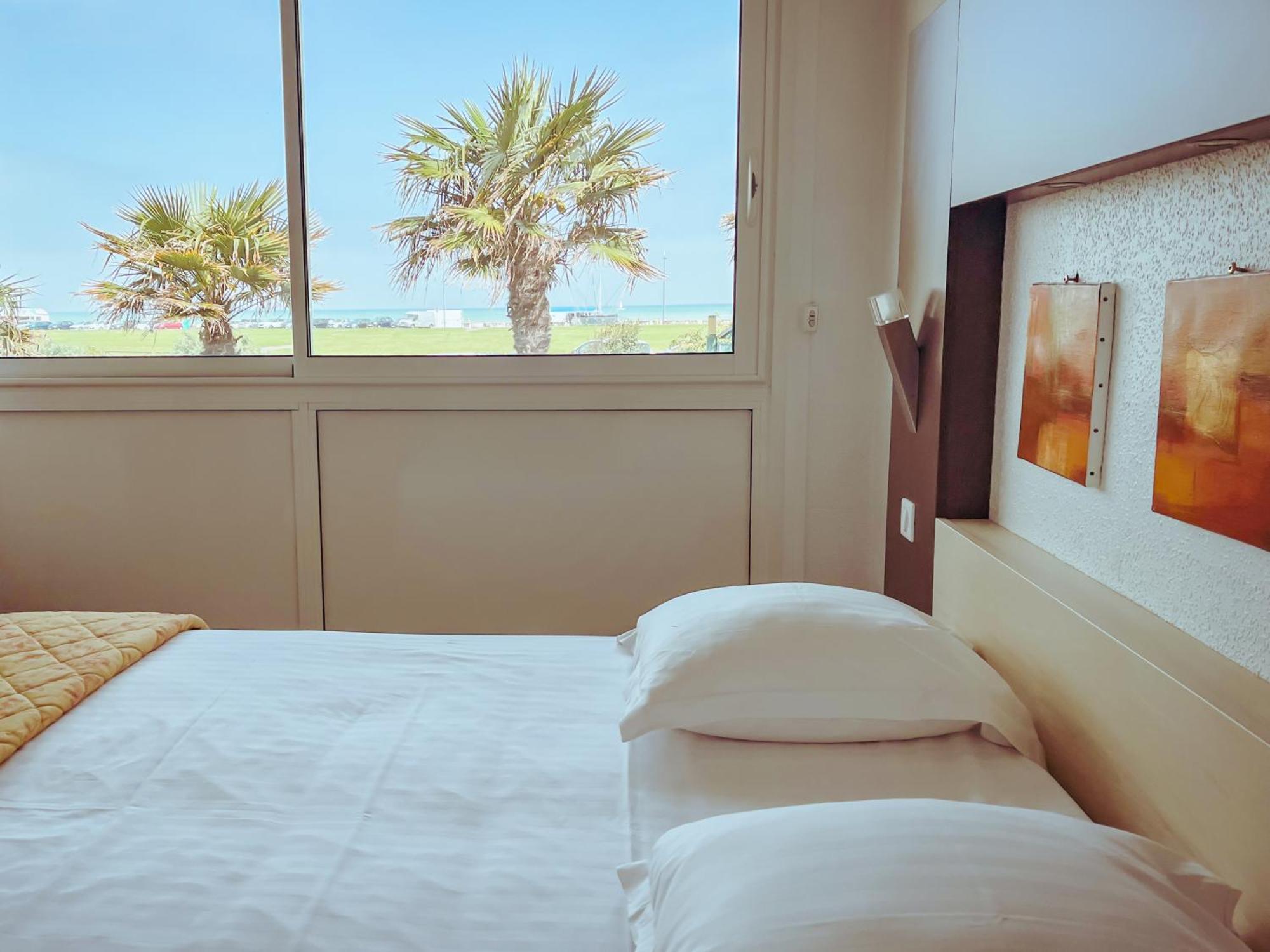 דייפ Hotel Windsor Contact Hotel מראה חיצוני תמונה