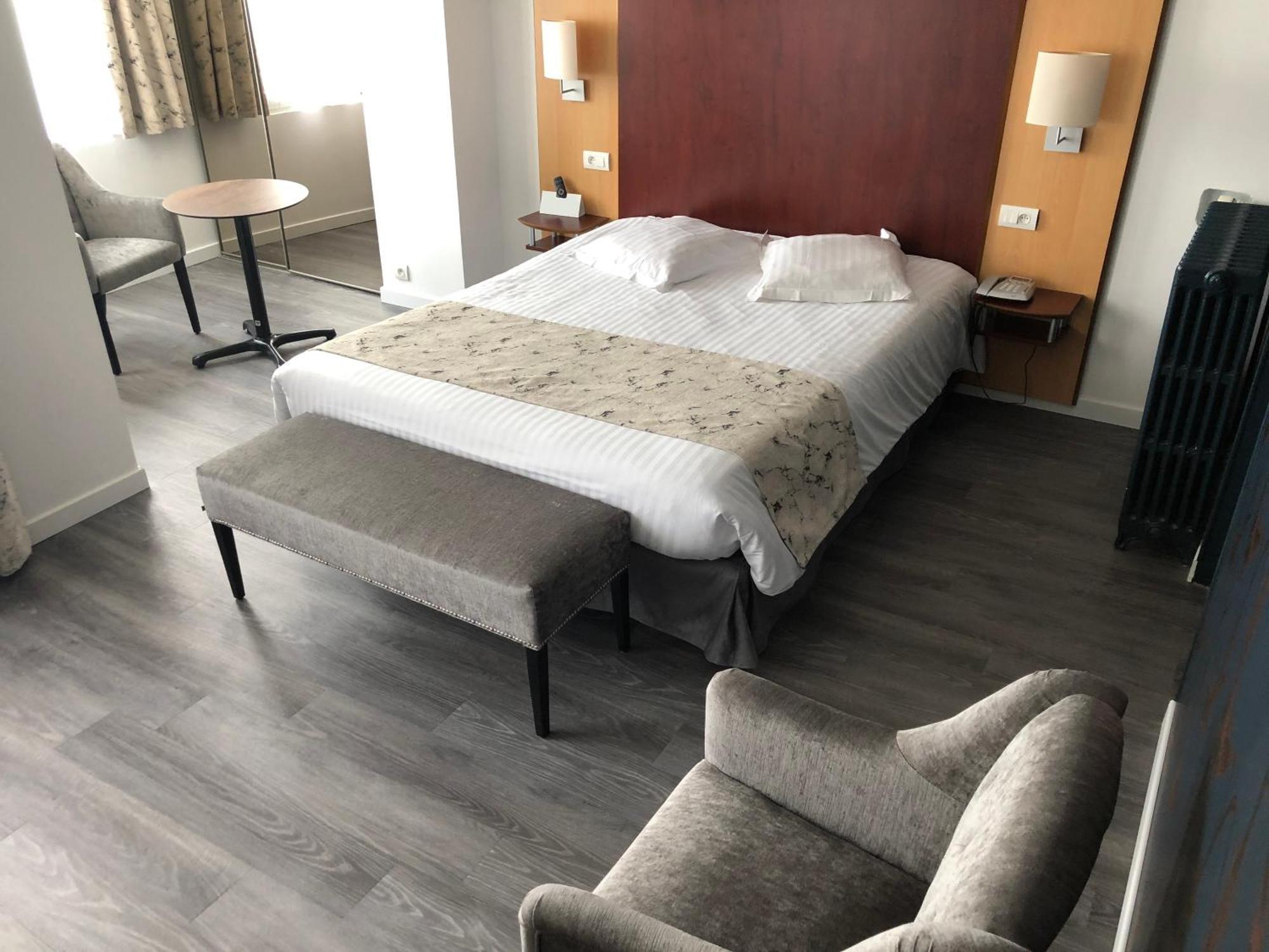 דייפ Hotel Windsor Contact Hotel מראה חיצוני תמונה