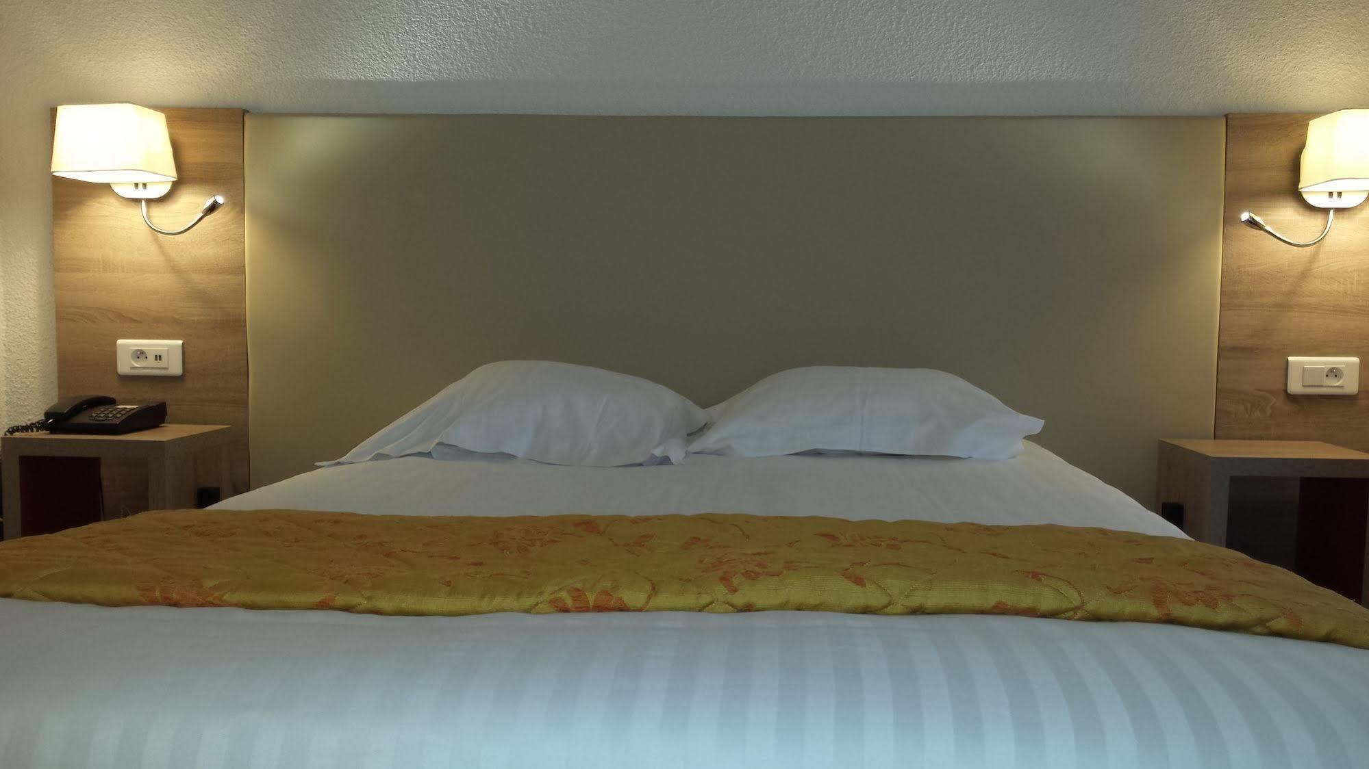דייפ Hotel Windsor Contact Hotel מראה חיצוני תמונה